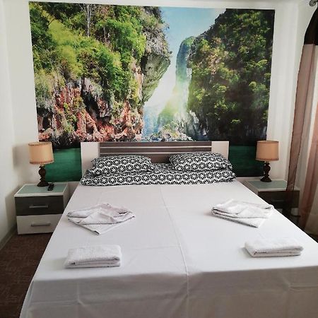 Hotel Hobby Hunedoara Dış mekan fotoğraf