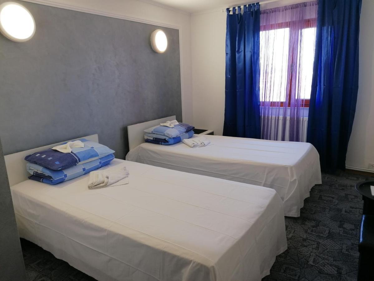 Hotel Hobby Hunedoara Dış mekan fotoğraf