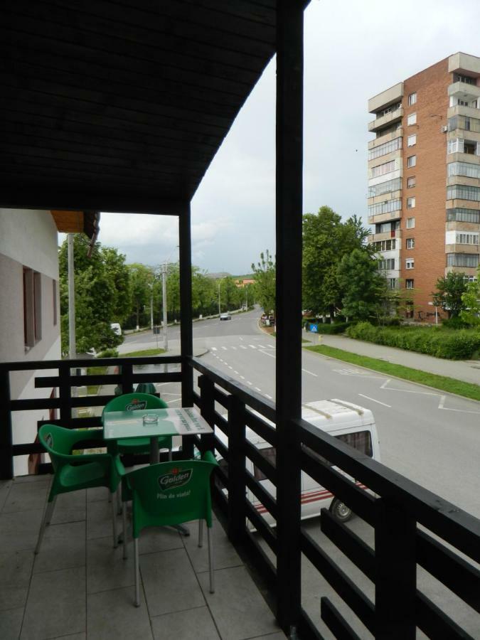 Hotel Hobby Hunedoara Dış mekan fotoğraf