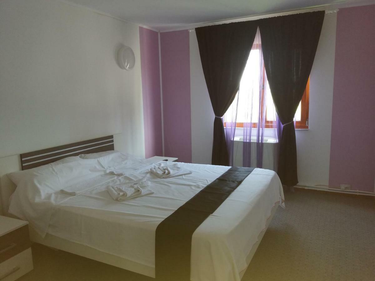 Hotel Hobby Hunedoara Dış mekan fotoğraf