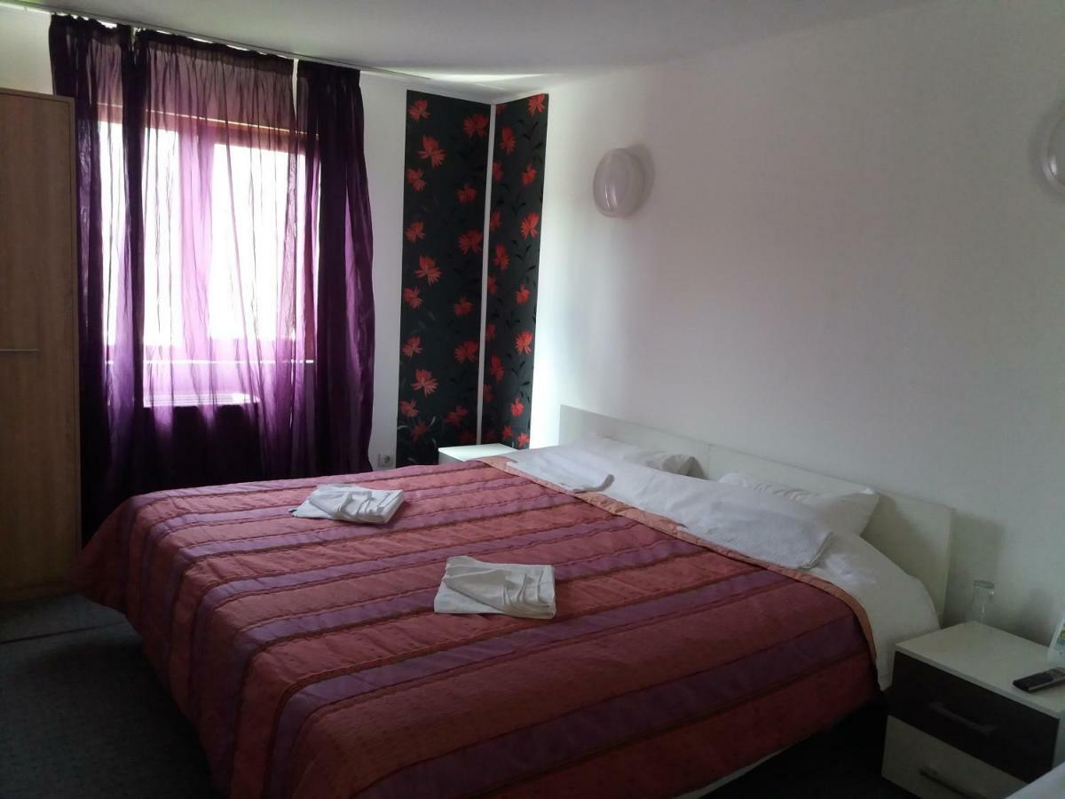 Hotel Hobby Hunedoara Dış mekan fotoğraf
